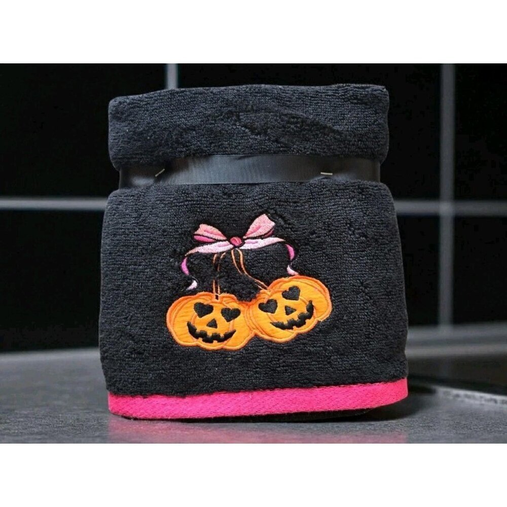 2 Betsey Johnson Orange Halloween Pumpkin Hand Towels 16x26 Cotton Embroidered